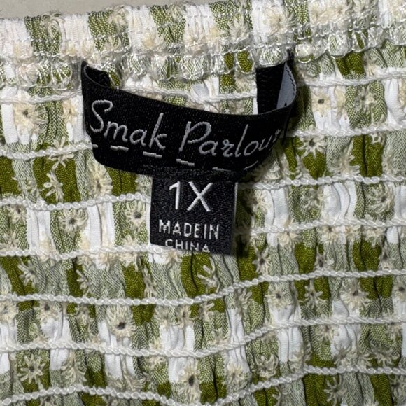 Smak Parlour – Green and White Gingham Tie-Front Top (Size 1X), EUC. - Picture 3 of 3